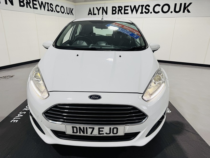 Ford 1.0T EcoBoost Zetec Hatchback 5dr Petrol Manual Euro 6 (s/s) (100 ps)