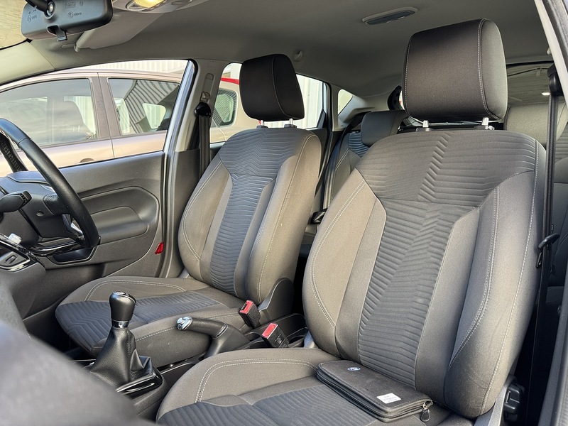 Ford 1.0T EcoBoost Zetec Hatchback 5dr Petrol Manual Euro 6 (s/s) (100 ps)