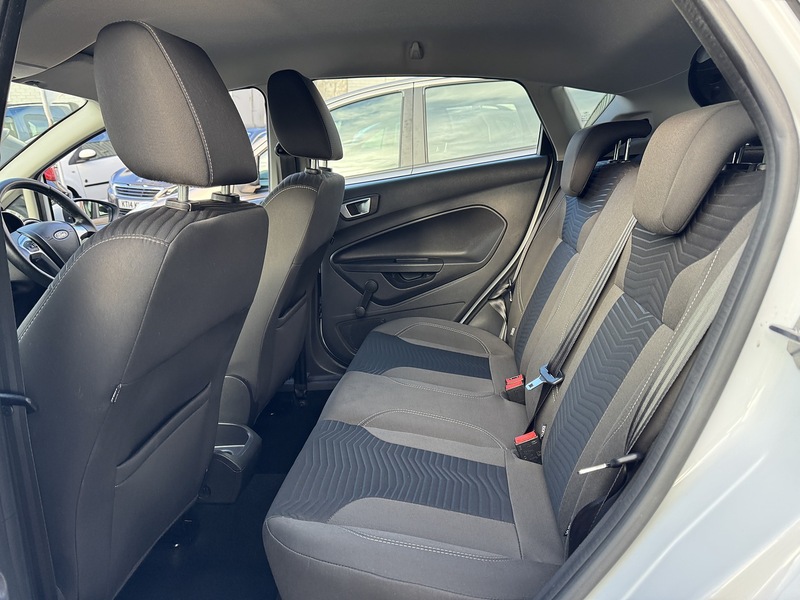 Ford 1.0T EcoBoost Zetec Hatchback 5dr Petrol Manual Euro 6 (s/s) (100 ps)