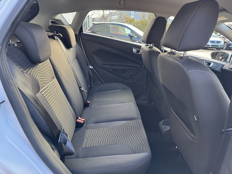 Ford 1.0T EcoBoost Zetec Hatchback 5dr Petrol Manual Euro 6 (s/s) (100 ps)