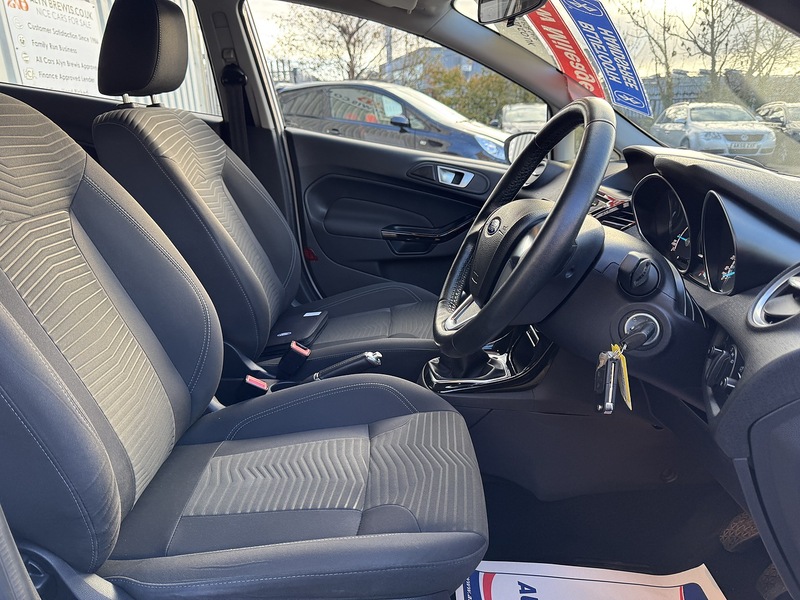 Ford 1.0T EcoBoost Zetec Hatchback 5dr Petrol Manual Euro 6 (s/s) (100 ps)