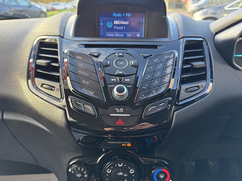 Ford 1.0T EcoBoost Zetec Hatchback 5dr Petrol Manual Euro 6 (s/s) (100 ps)