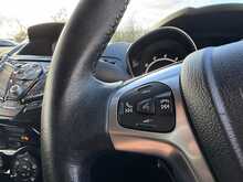 Ford Fiesta T EcoBoost Zetec NAV