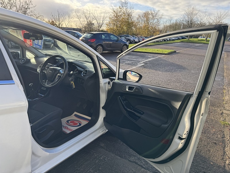 Ford 1.0T EcoBoost Zetec Hatchback 5dr Petrol Manual Euro 6 (s/s) (100 ps)