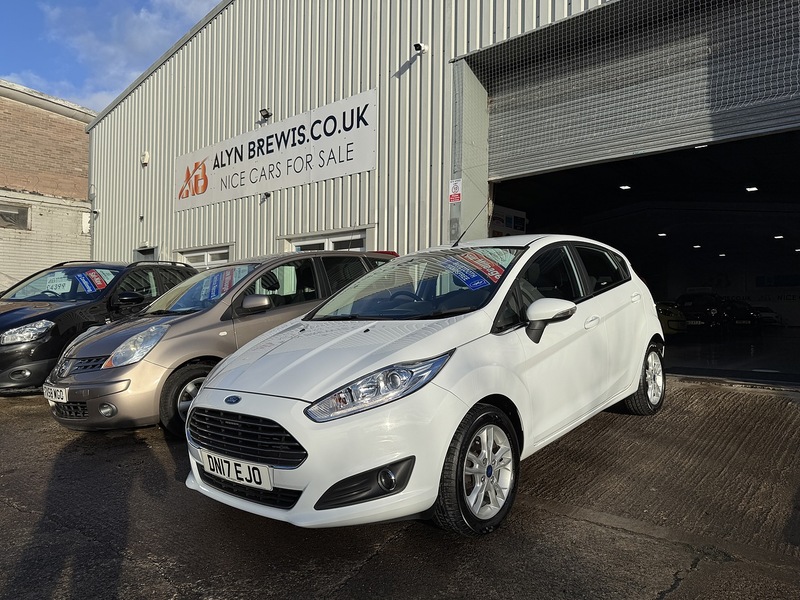 Ford 1.0T EcoBoost Zetec Hatchback 5dr Petrol Manual Euro 6 (s/s) (100 ps)