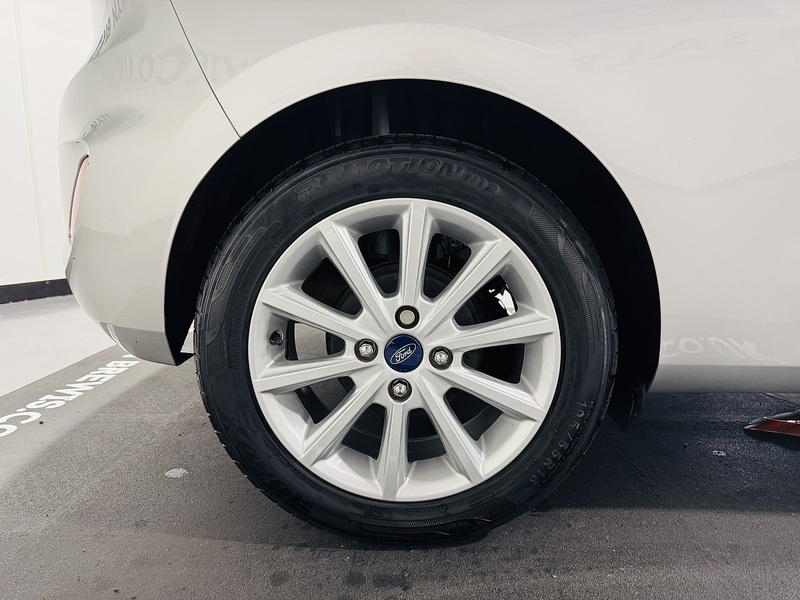 Ford 1.0T EcoBoost Titanium Hatchback 3dr Petrol Manual Euro 6 (s/s) (100 ps)