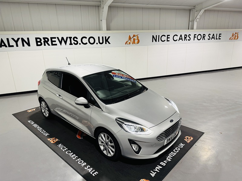 Ford 1.0T EcoBoost Titanium Hatchback 3dr Petrol Manual Euro 6 (s/s) (100 ps)