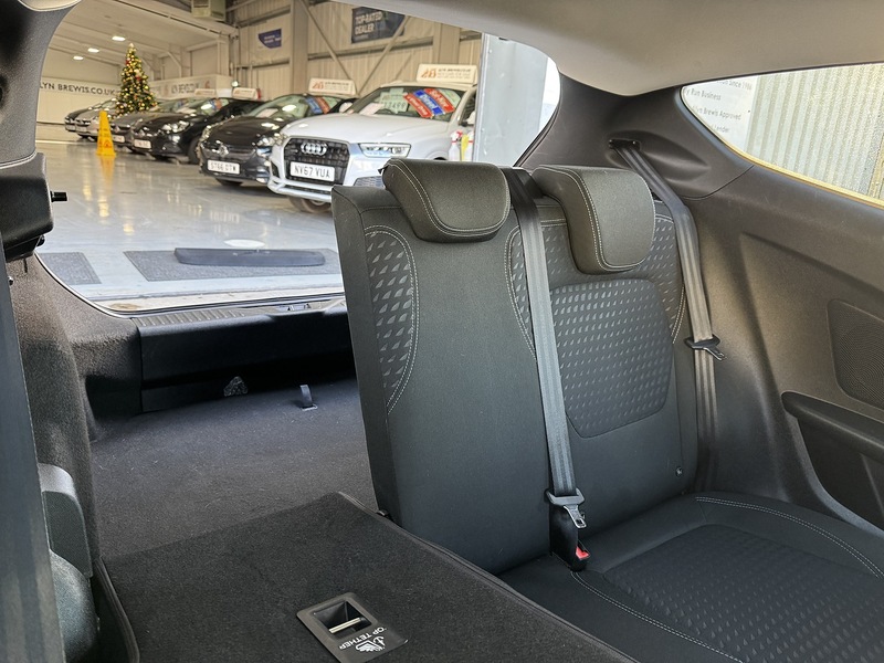 Ford 1.0T EcoBoost Titanium Hatchback 3dr Petrol Manual Euro 6 (s/s) (100 ps)