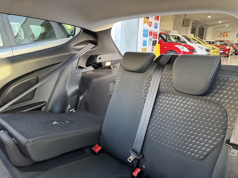 Ford 1.0T EcoBoost Titanium Hatchback 3dr Petrol Manual Euro 6 (s/s) (100 ps)