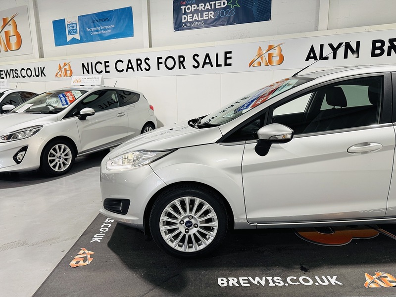 Ford 1.0T EcoBoost Titanium Hatchback 5dr Petrol Manual Euro 6 (s/s) (125 ps)