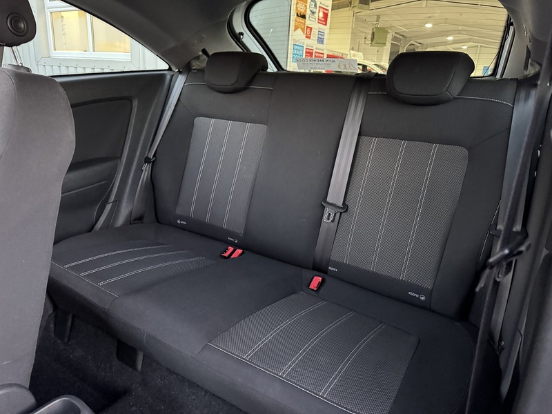 Vauxhall 1.2 16V Limited Edition Hatchback 3dr Petrol Manual Euro 5 (85 ps)