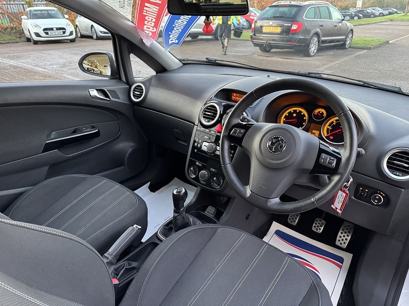 Vauxhall 1.2 16V Limited Edition Hatchback 3dr Petrol Manual Euro 5 (85 ps)