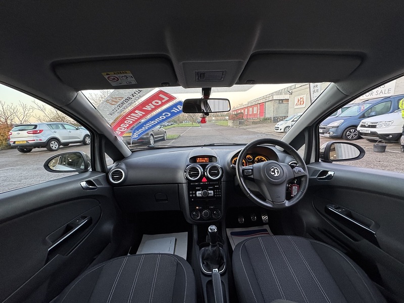 Vauxhall 1.2 16V Limited Edition Hatchback 3dr Petrol Manual Euro 5 (85 ps)