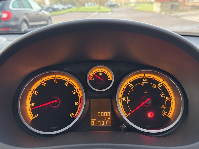 Vauxhall 1.2 16V Limited Edition Hatchback 3dr Petrol Manual Euro 5 (85 ps)