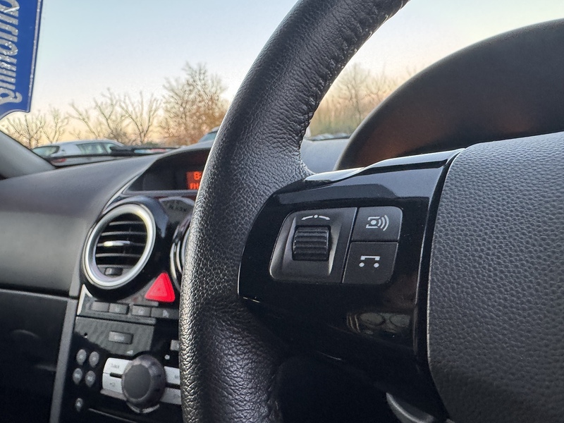Vauxhall 1.2 16V Limited Edition Hatchback 3dr Petrol Manual Euro 5 (85 ps)