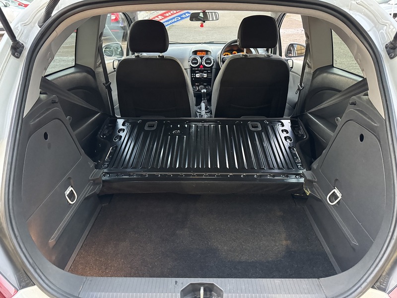 Vauxhall 1.2 16V Limited Edition Hatchback 3dr Petrol Manual Euro 5 (85 ps)