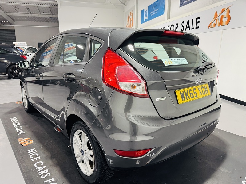 Ford 1.0T EcoBoost Zetec Hatchback 5dr Petrol Manual Euro 6 (s/s) (100 ps)