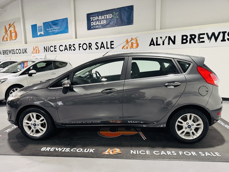 Ford 1.0T EcoBoost Zetec Hatchback 5dr Petrol Manual Euro 6 (s/s) (100 ps)