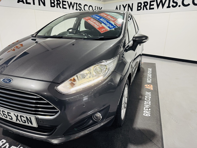 Ford 1.0T EcoBoost Zetec Hatchback 5dr Petrol Manual Euro 6 (s/s) (100 ps)