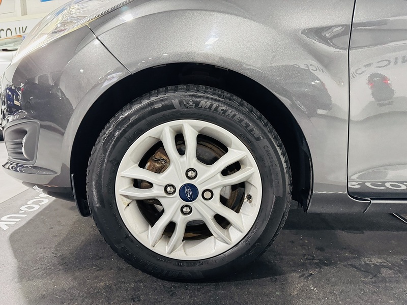 Ford 1.0T EcoBoost Zetec Hatchback 5dr Petrol Manual Euro 6 (s/s) (100 ps)