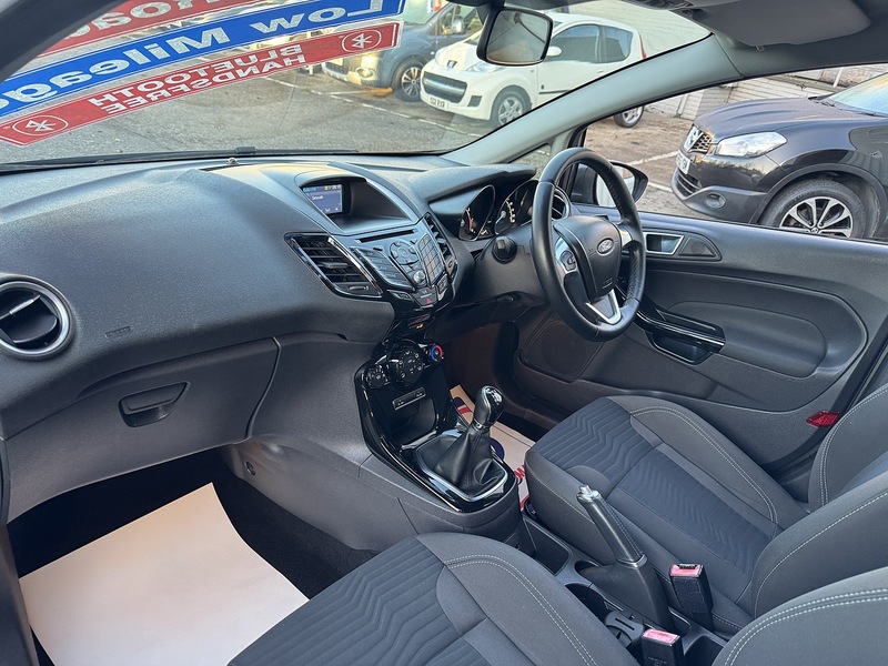 Ford 1.0T EcoBoost Zetec Hatchback 5dr Petrol Manual Euro 6 (s/s) (100 ps)