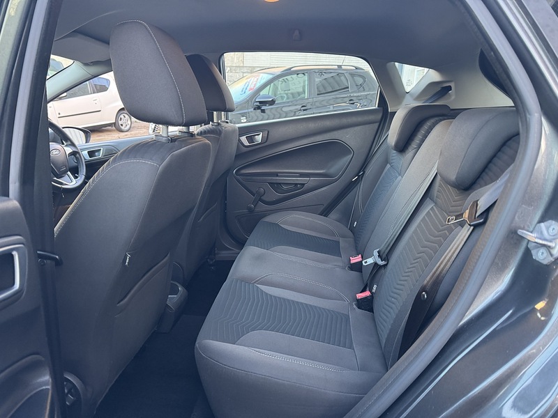 Ford 1.0T EcoBoost Zetec Hatchback 5dr Petrol Manual Euro 6 (s/s) (100 ps)