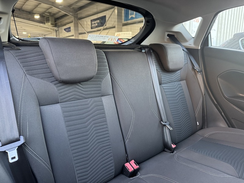 Ford 1.0T EcoBoost Zetec Hatchback 5dr Petrol Manual Euro 6 (s/s) (100 ps)