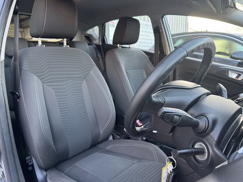 Ford 1.0T EcoBoost Zetec Hatchback 5dr Petrol Manual Euro 6 (s/s) (100 ps)