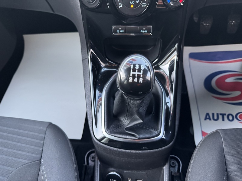 Ford 1.0T EcoBoost Zetec Hatchback 5dr Petrol Manual Euro 6 (s/s) (100 ps)