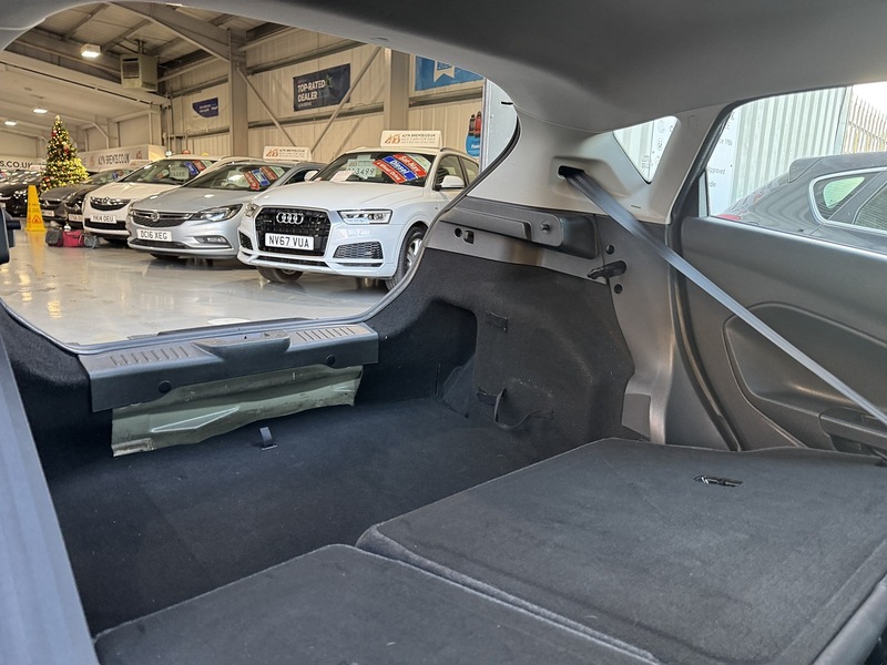 Ford 1.0T EcoBoost Zetec Hatchback 5dr Petrol Manual Euro 6 (s/s) (100 ps)