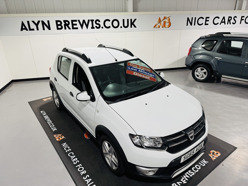 Dacia 1.5 dCi Laureate Hatchback 5dr Diesel Manual Euro 6 (s/s) (90 ps)