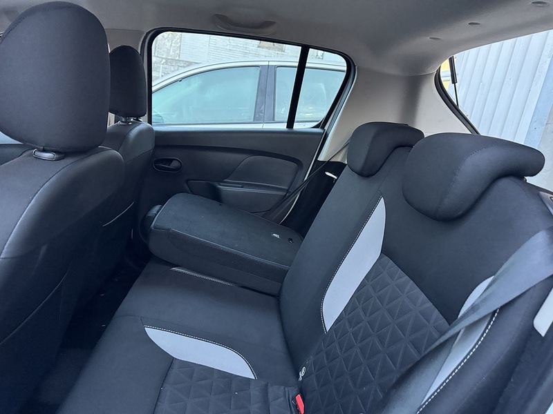 Dacia 1.5 dCi Laureate Hatchback 5dr Diesel Manual Euro 6 (s/s) (90 ps)