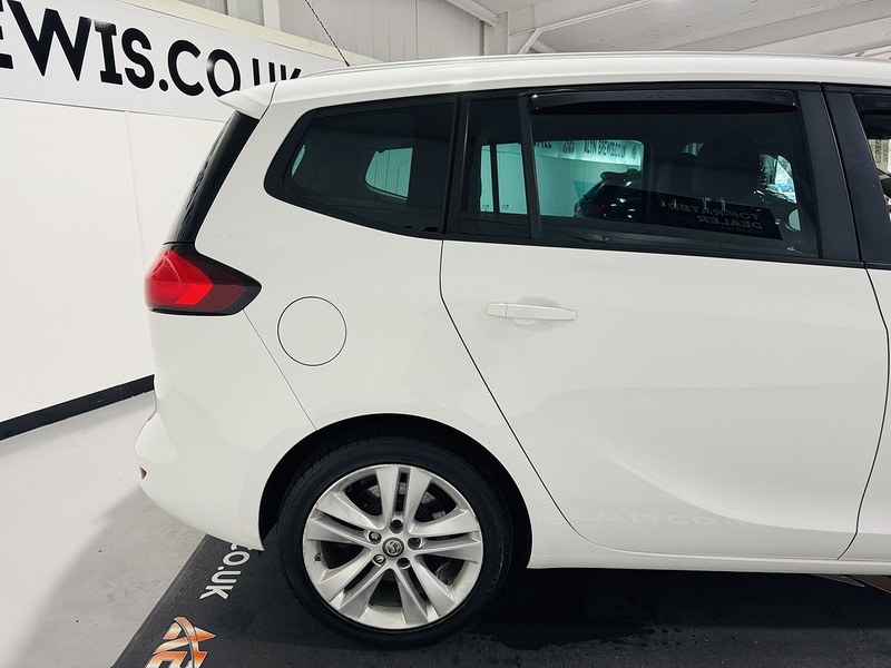 Vauxhall 2.0 CDTi SRi MPV 5dr Diesel Auto Euro 5 (165 ps)