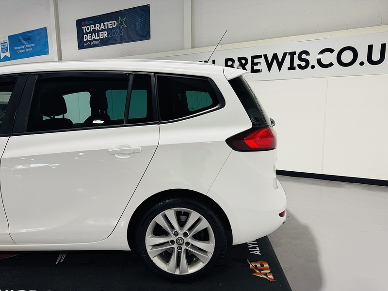 Vauxhall 2.0 CDTi SRi MPV 5dr Diesel Auto Euro 5 (165 ps)