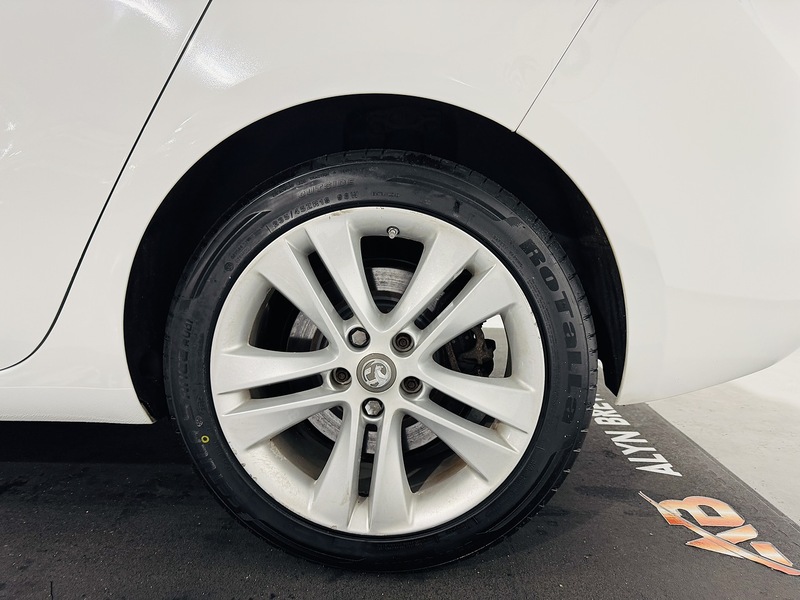 Vauxhall 2.0 CDTi SRi MPV 5dr Diesel Auto Euro 5 (165 ps)