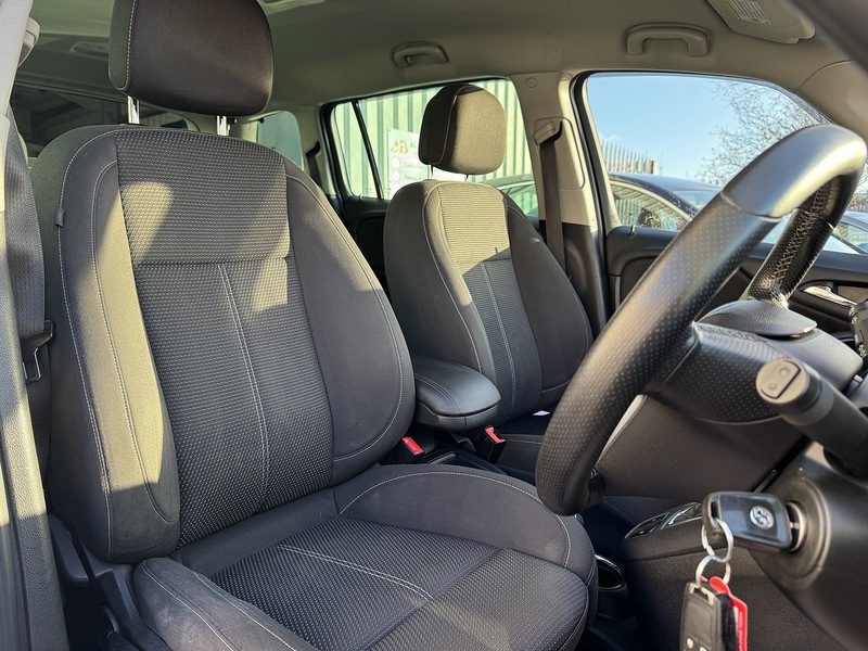 Vauxhall 2.0 CDTi SRi MPV 5dr Diesel Auto Euro 5 (165 ps)