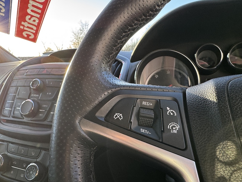 Vauxhall 2.0 CDTi SRi MPV 5dr Diesel Auto Euro 5 (165 ps)