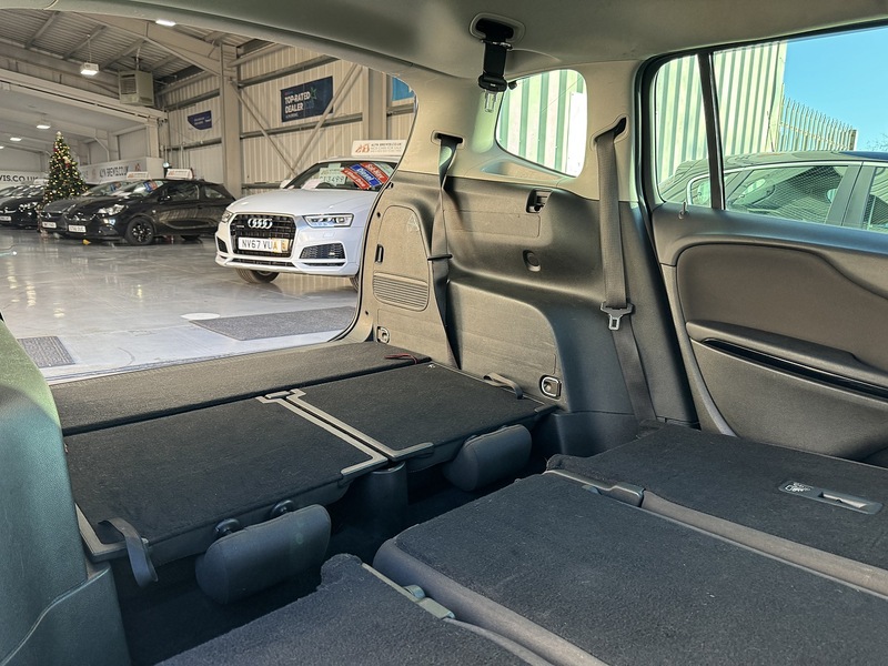 Vauxhall 2.0 CDTi SRi MPV 5dr Diesel Auto Euro 5 (165 ps)