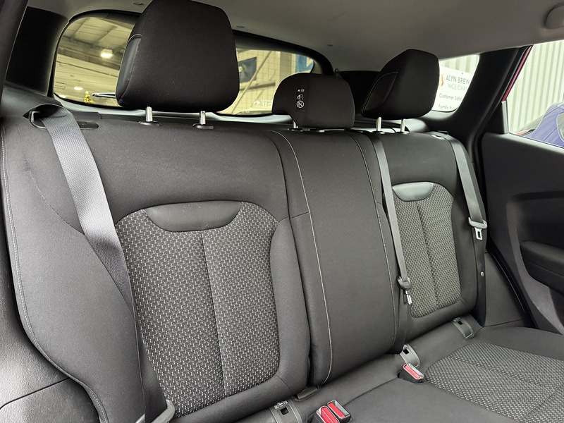 Renault 1.5 dCi Dynamique Nav SUV 5dr Diesel Manual Euro 6 (s/s) (110 ps)