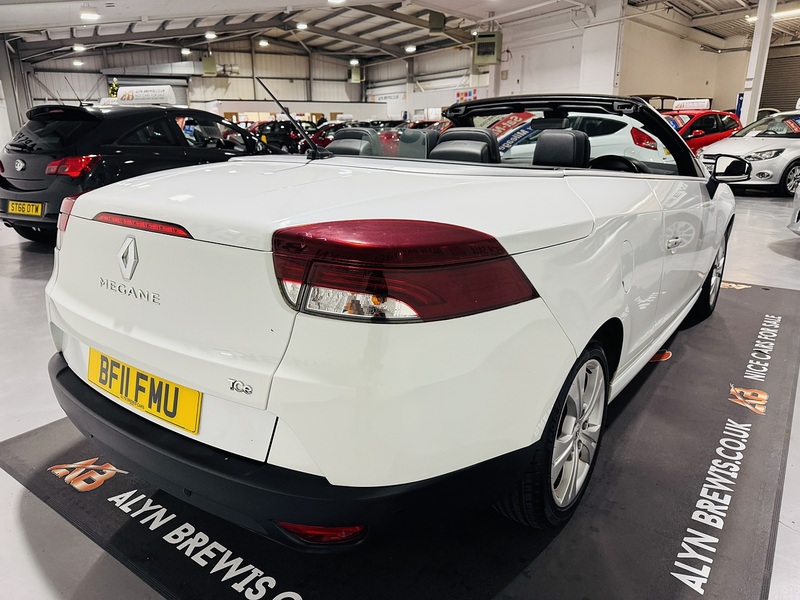 Renault 1.4 TCe Dynamique TomTom Convertible 2dr Petrol Manual Euro 5 (130 ps)