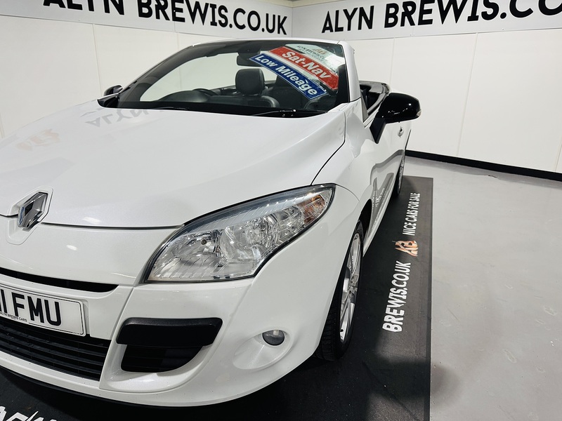 Renault 1.4 TCe Dynamique TomTom Convertible 2dr Petrol Manual Euro 5 (130 ps)