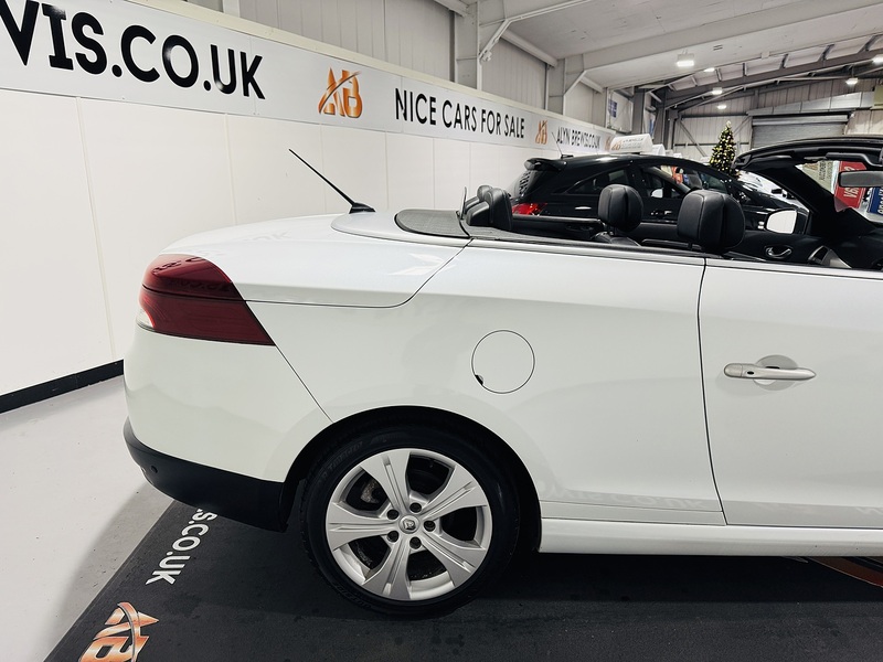 Renault 1.4 TCe Dynamique TomTom Convertible 2dr Petrol Manual Euro 5 (130 ps)