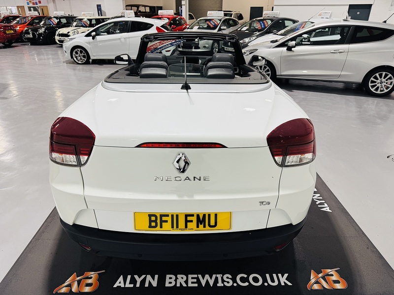 Renault 1.4 TCe Dynamique TomTom Convertible 2dr Petrol Manual Euro 5 (130 ps)