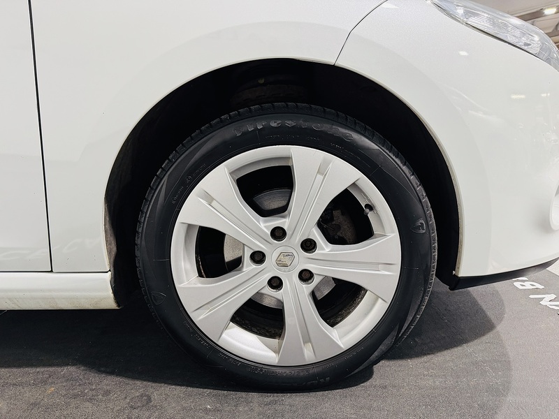 Renault 1.4 TCe Dynamique TomTom Convertible 2dr Petrol Manual Euro 5 (130 ps)