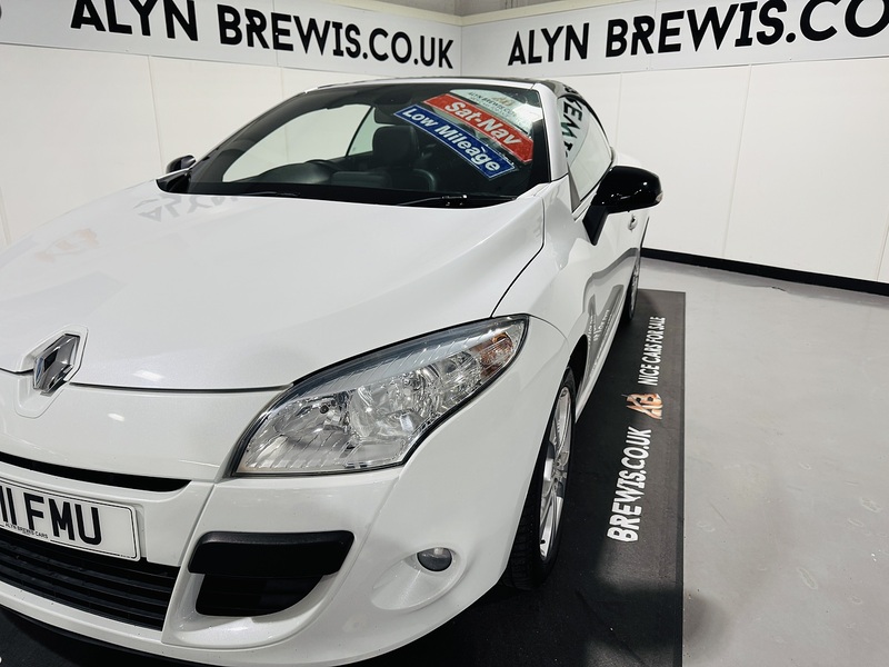 Renault 1.4 TCe Dynamique TomTom Convertible 2dr Petrol Manual Euro 5 (130 ps)