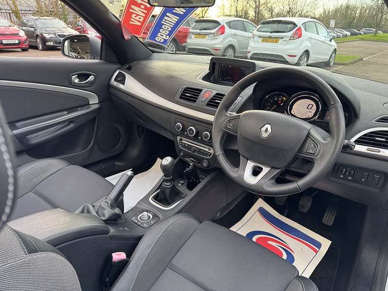 Renault 1.4 TCe Dynamique TomTom Convertible 2dr Petrol Manual Euro 5 (130 ps)