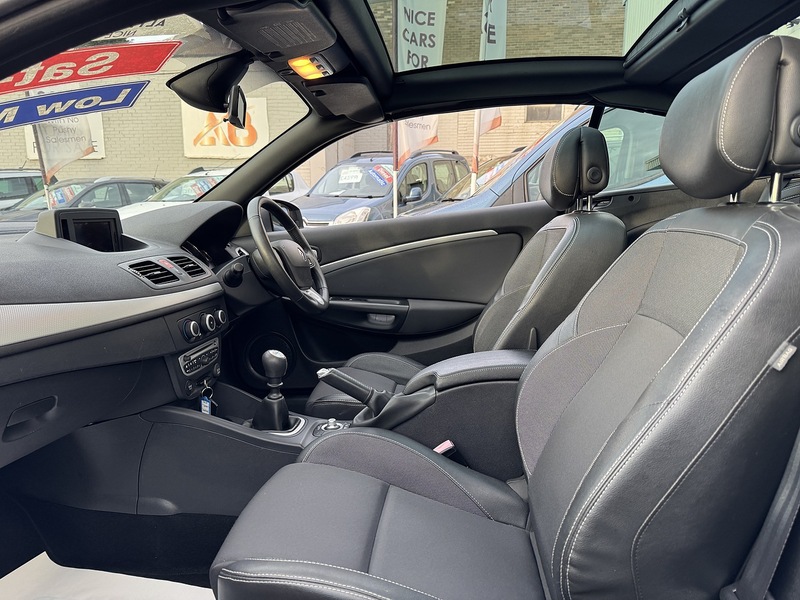 Renault 1.4 TCe Dynamique TomTom Convertible 2dr Petrol Manual Euro 5 (130 ps)