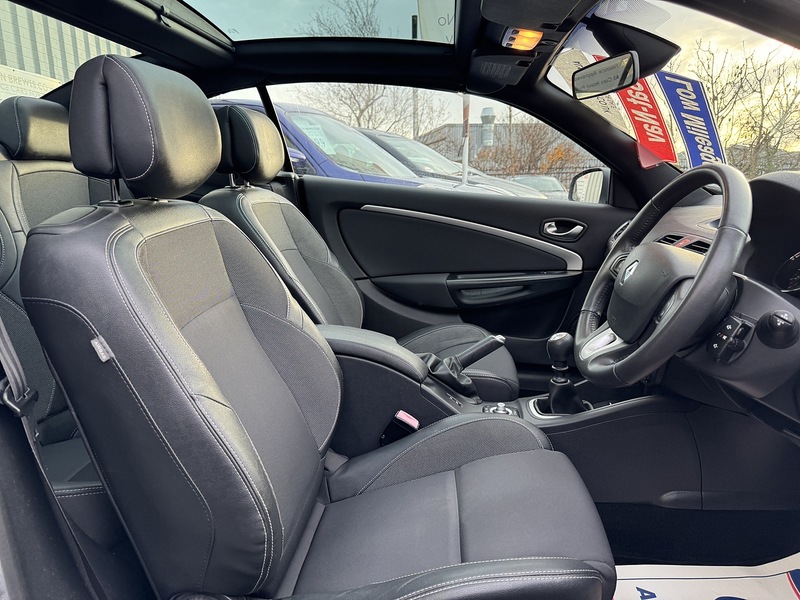 Renault 1.4 TCe Dynamique TomTom Convertible 2dr Petrol Manual Euro 5 (130 ps)