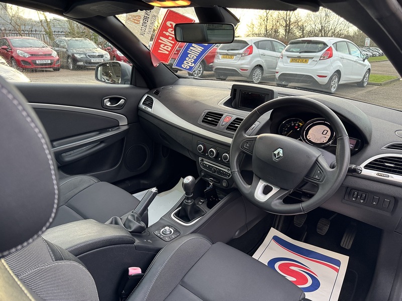 Renault 1.4 TCe Dynamique TomTom Convertible 2dr Petrol Manual Euro 5 (130 ps)