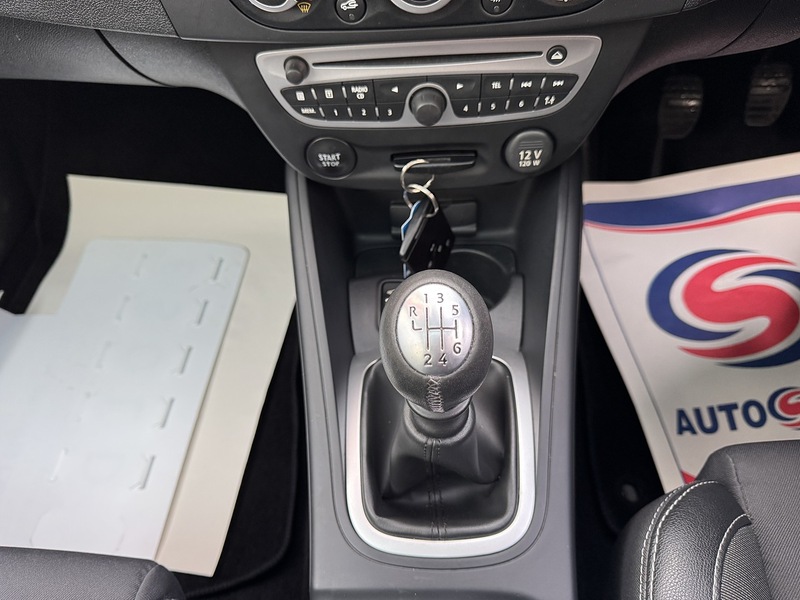 Renault 1.4 TCe Dynamique TomTom Convertible 2dr Petrol Manual Euro 5 (130 ps)